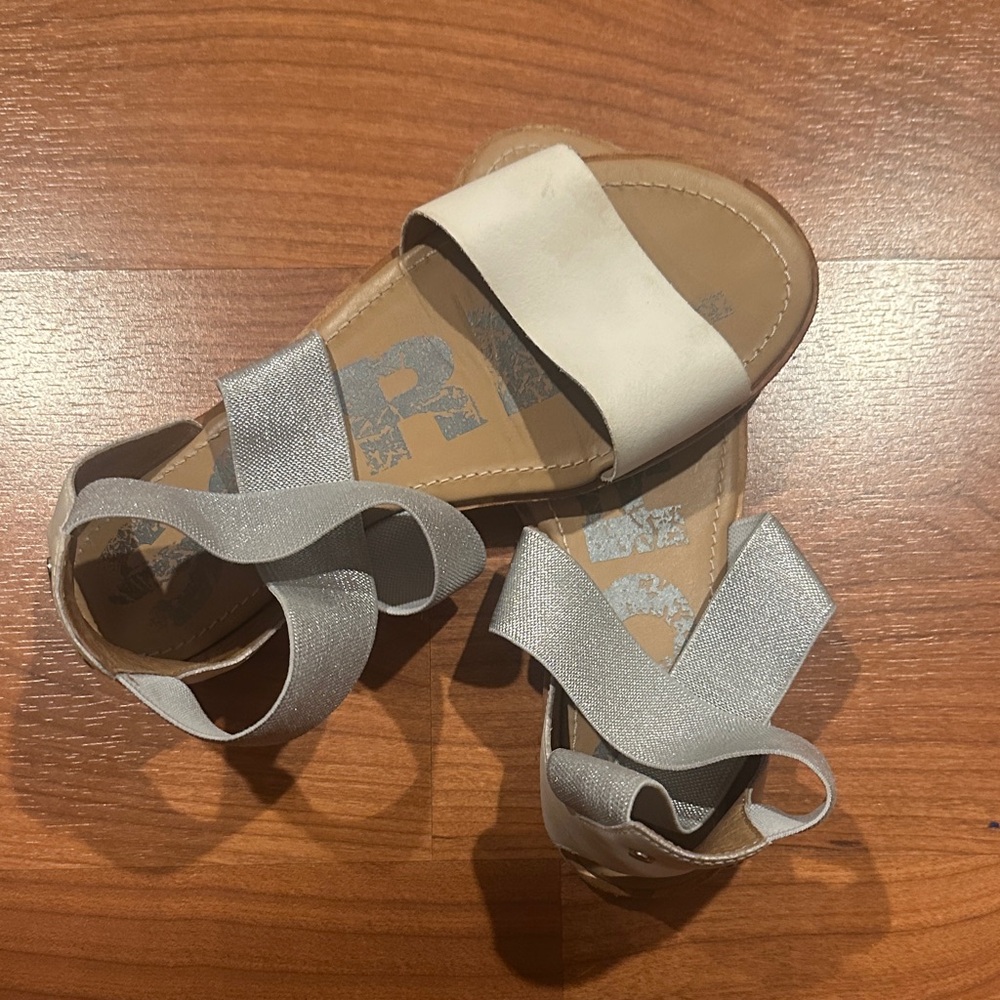 Sorel White and Silver Sandals